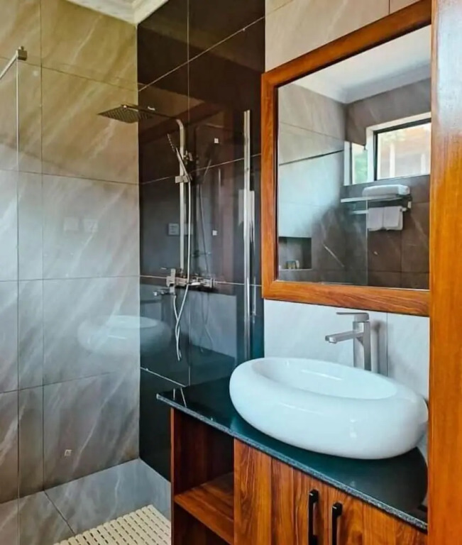 Eben Lake Kivu cottages and Villas