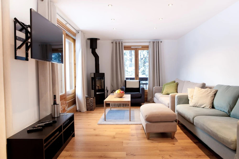 Mêlée Apartments