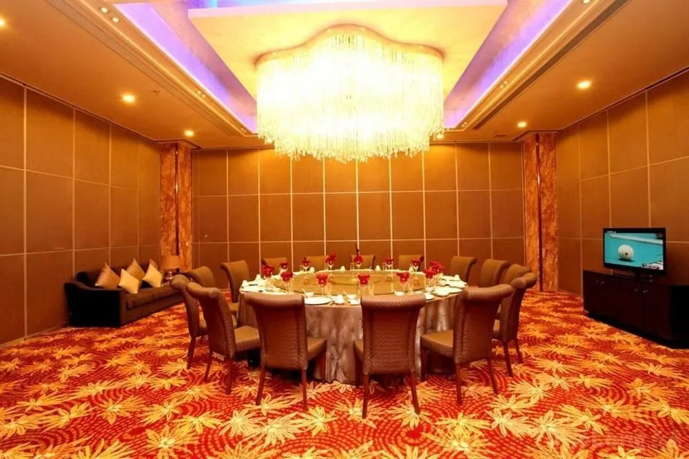 Gold Collar Hotel