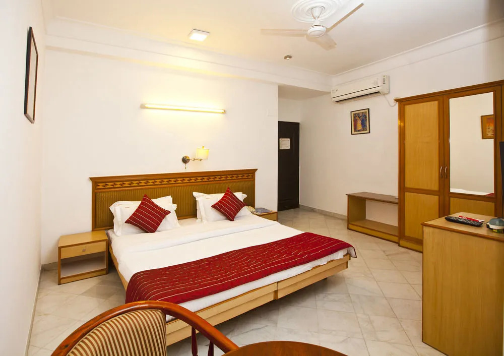 OYO 8761 Hotel Mall View