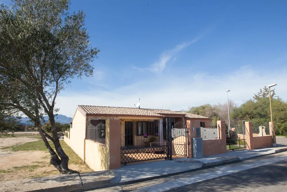 Villino Enzo 350 mt Baia di Porto Frailis