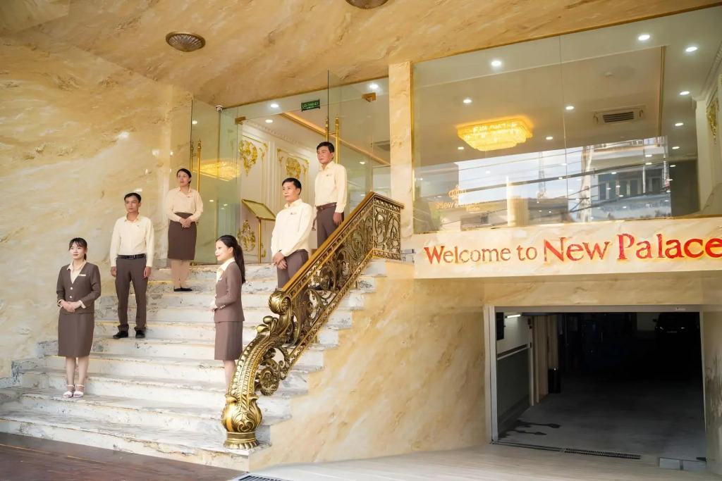 NEW PALACE HOTEL