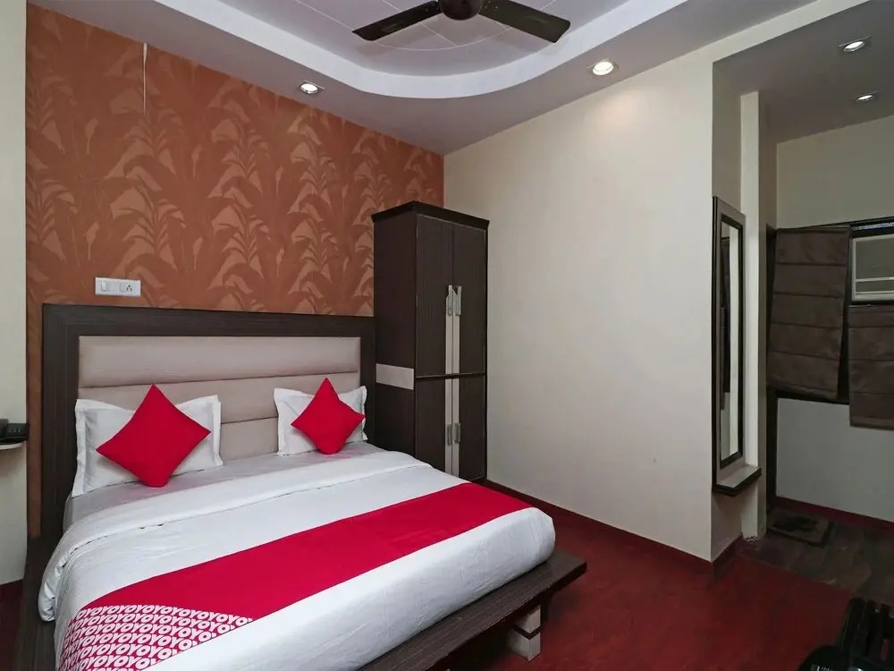 Hotel Shanti Palace