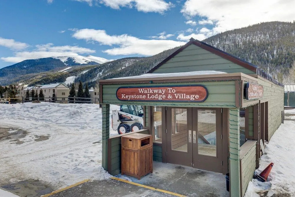 Tennis Townhome #1337 by Summit County Mountain Retreats