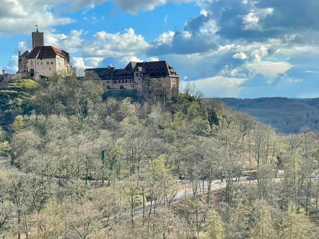 discovAIR Eisenach - 3-Zi- Apartment Matteo- Schwimmbad-Nah mit Netflix
