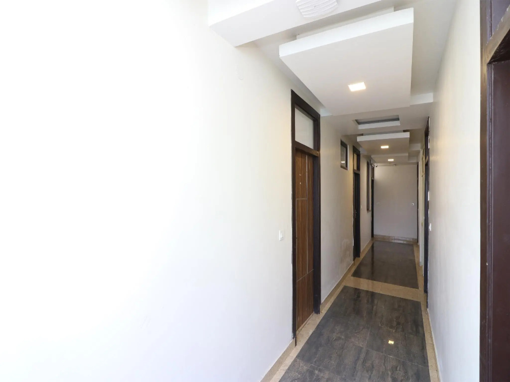 OYO Flagship 15432 Hotel The Nest GMS Rd