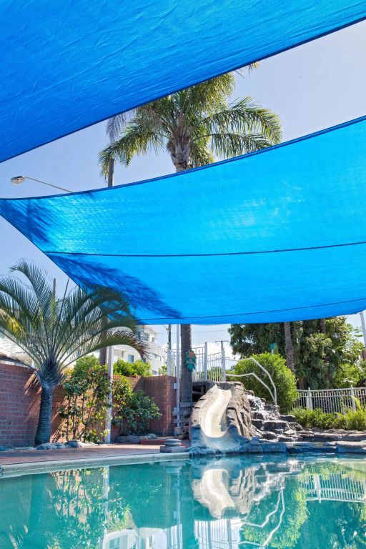 Sapphire Palms Motel