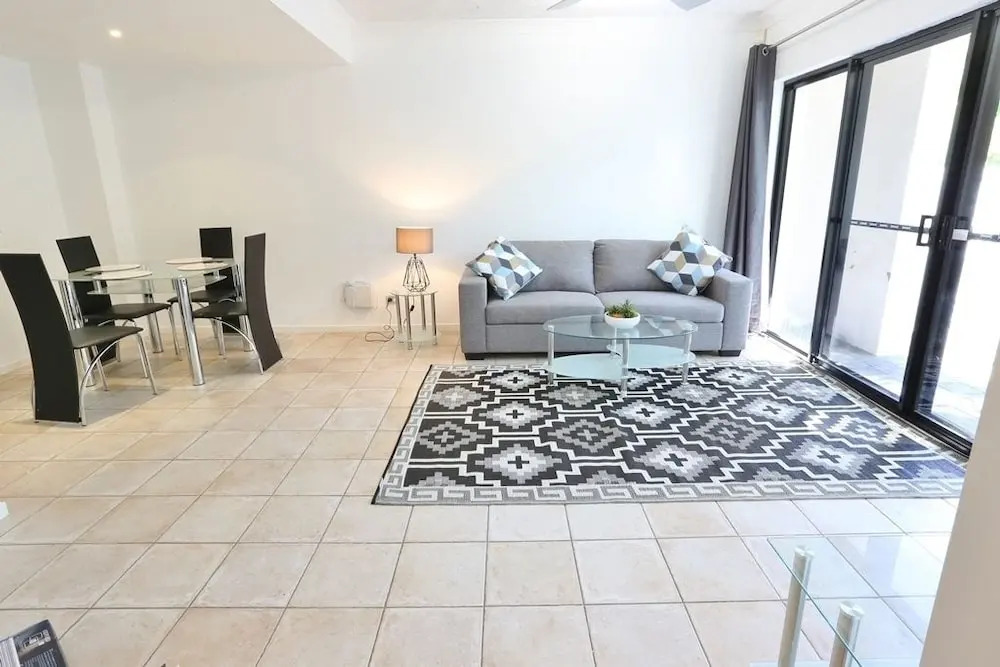 Via Veneto - 3 Bedroom Private Home