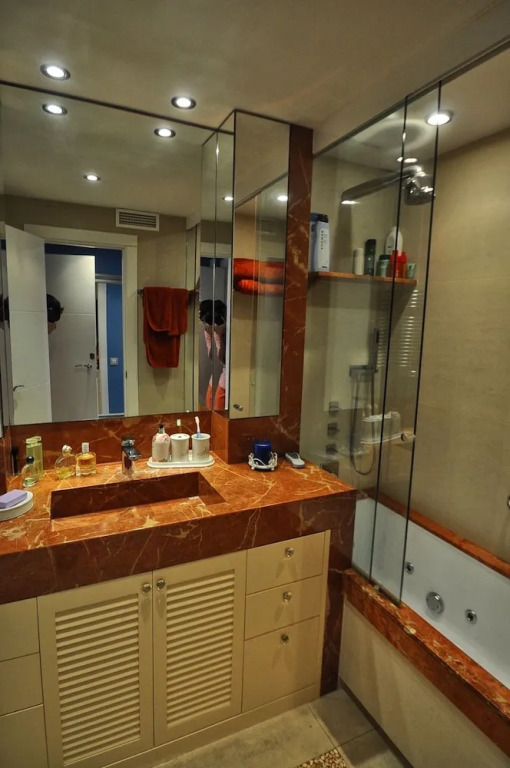 Luxury House with Private Chill Out