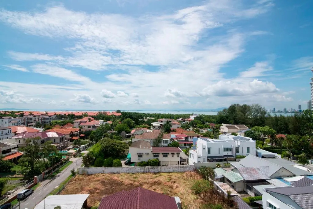 Golden View Serviced Apartments