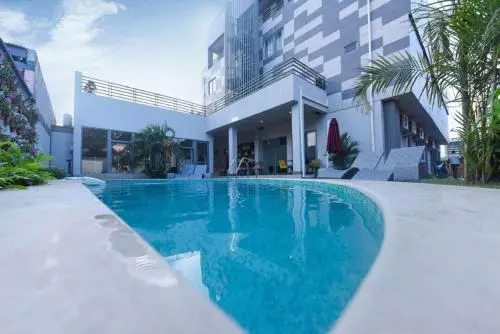 The Palms by Eagles Airport Residential