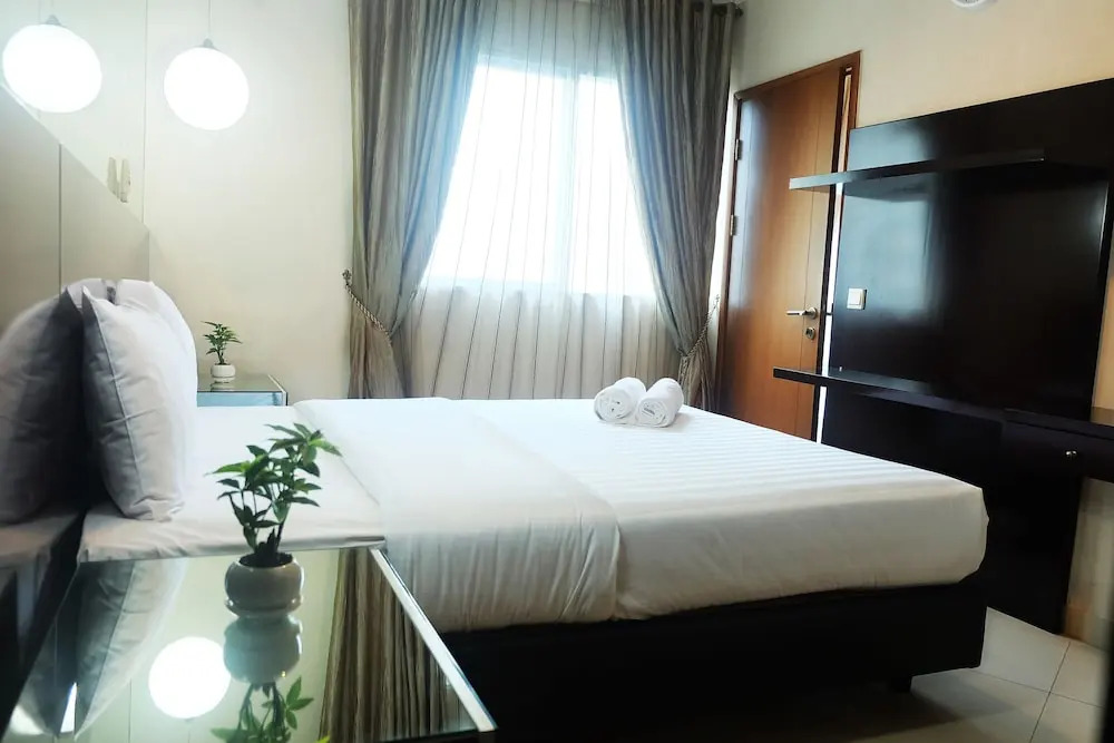 2 BR Central Location Sahid Sudirman Residence By Travelio