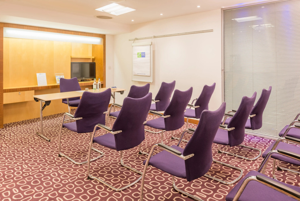 Holiday Inn Express London-Swiss Cottage