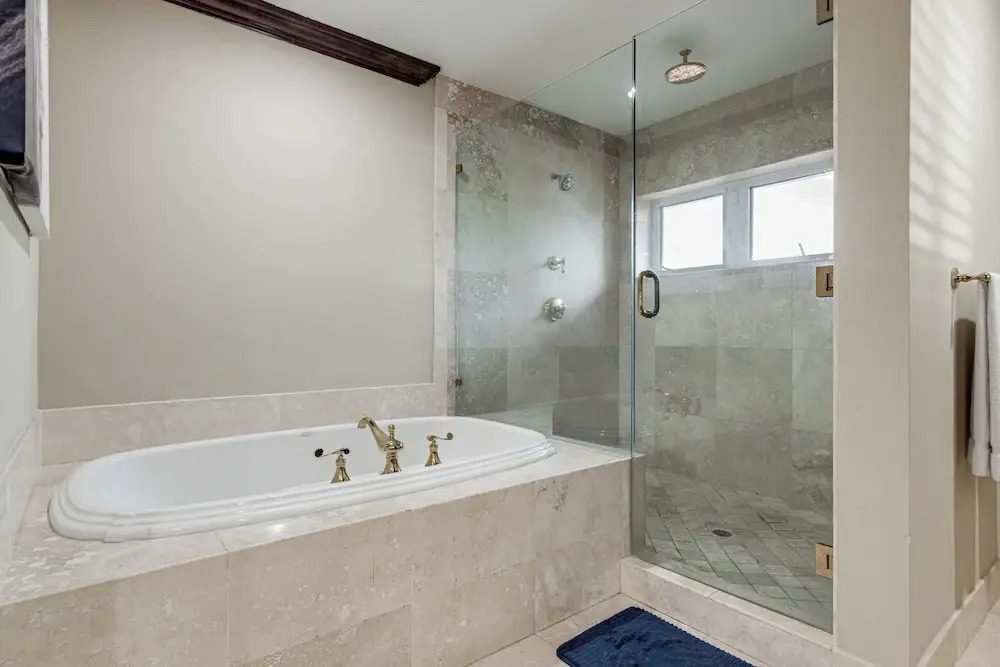 5mins to Beach Pool + Hot Tub Billiards Coral Ridge Getaway by Avantstay