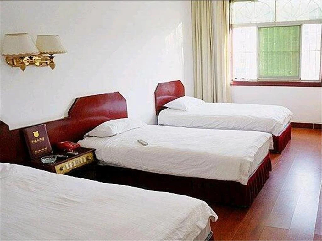 Zhongxiang Kaixuan Inn
