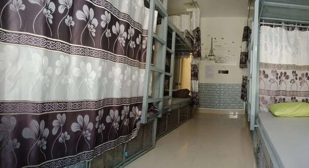 Europe Town Hostel & Bar - Adults Only