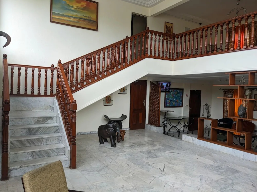 Veronica Guest House