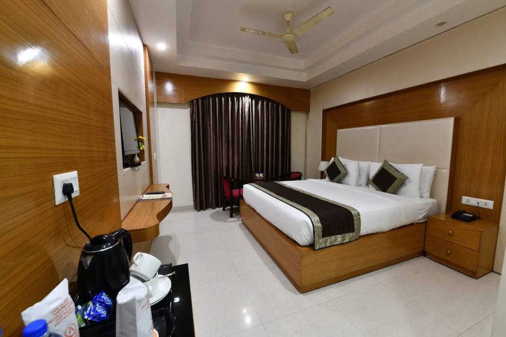 HOTEL ANAND INTERNATIONAL