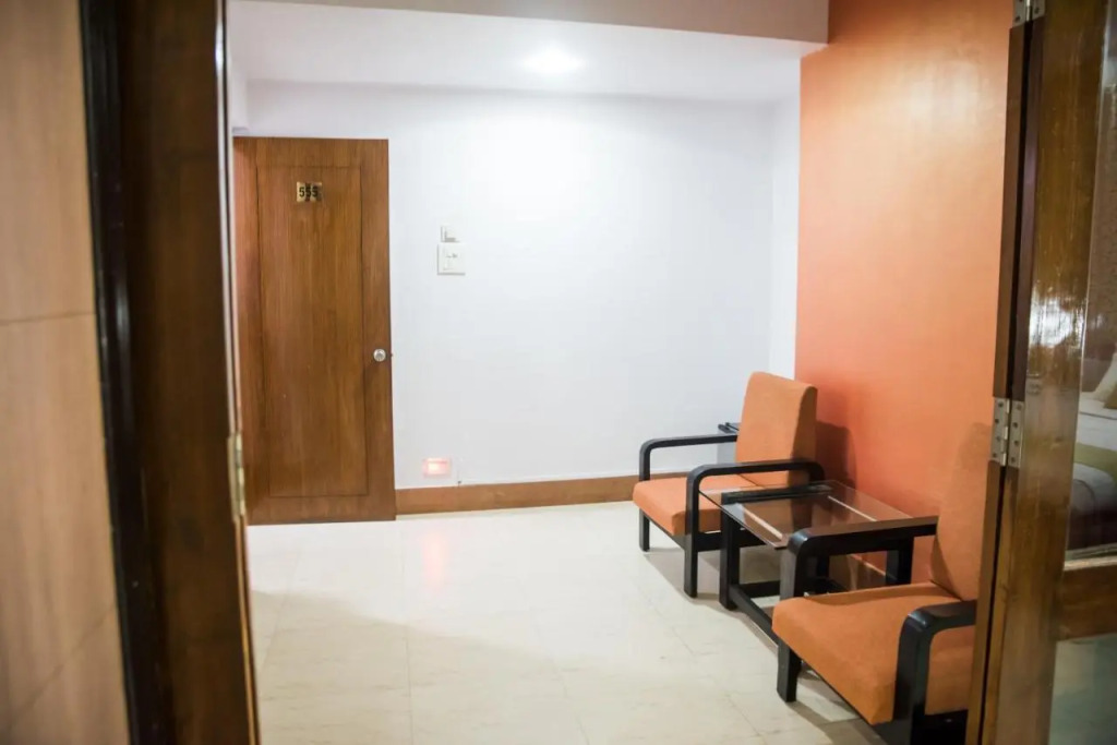 10765 Hotel Tanish