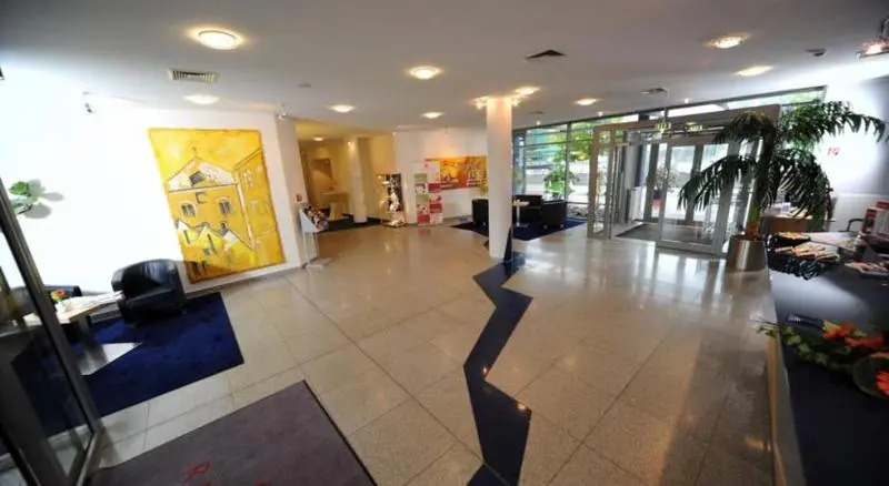 Sunday Hotel Stade Herzog Widukind