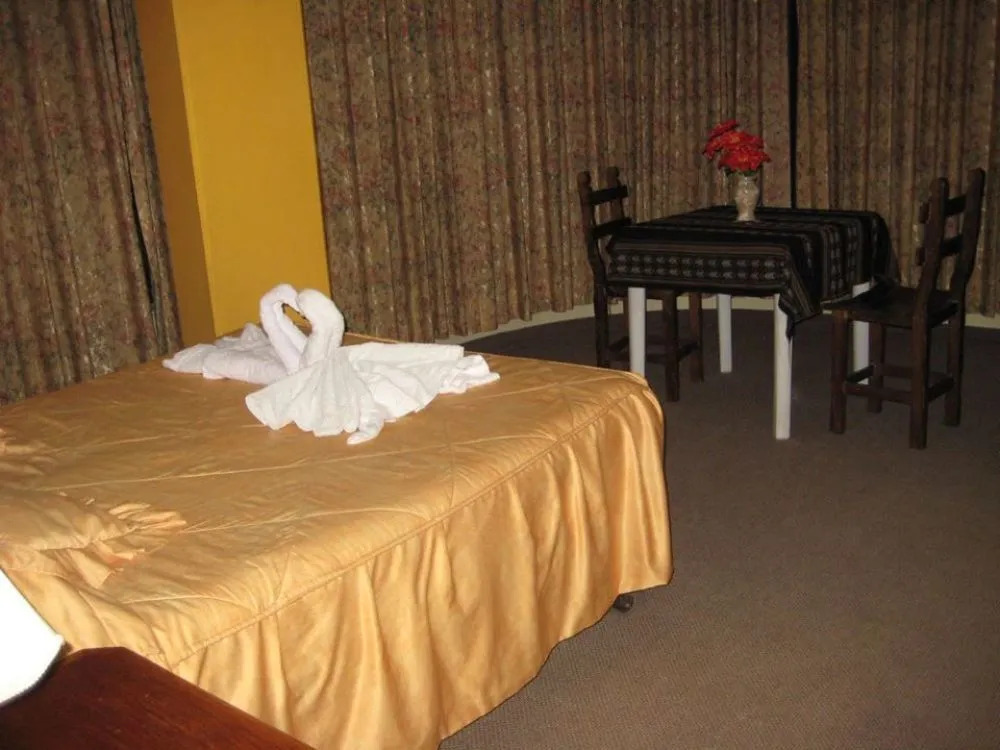 The Real House-Hostel
