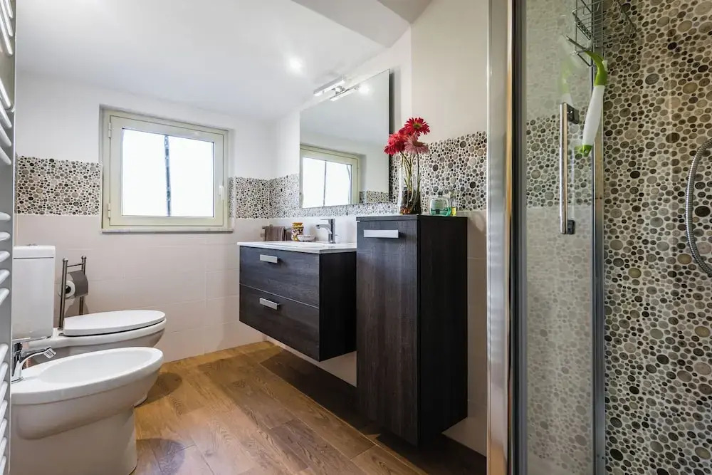 Golden Park Apartment with Terrace