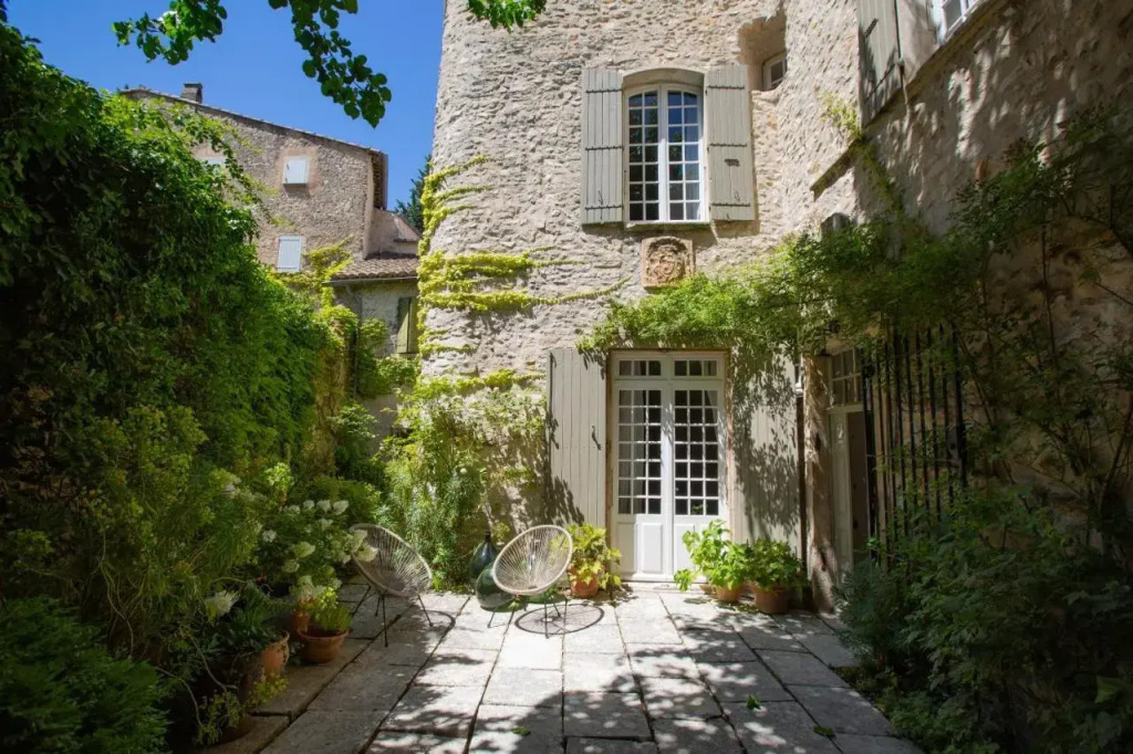 Le Mûrier