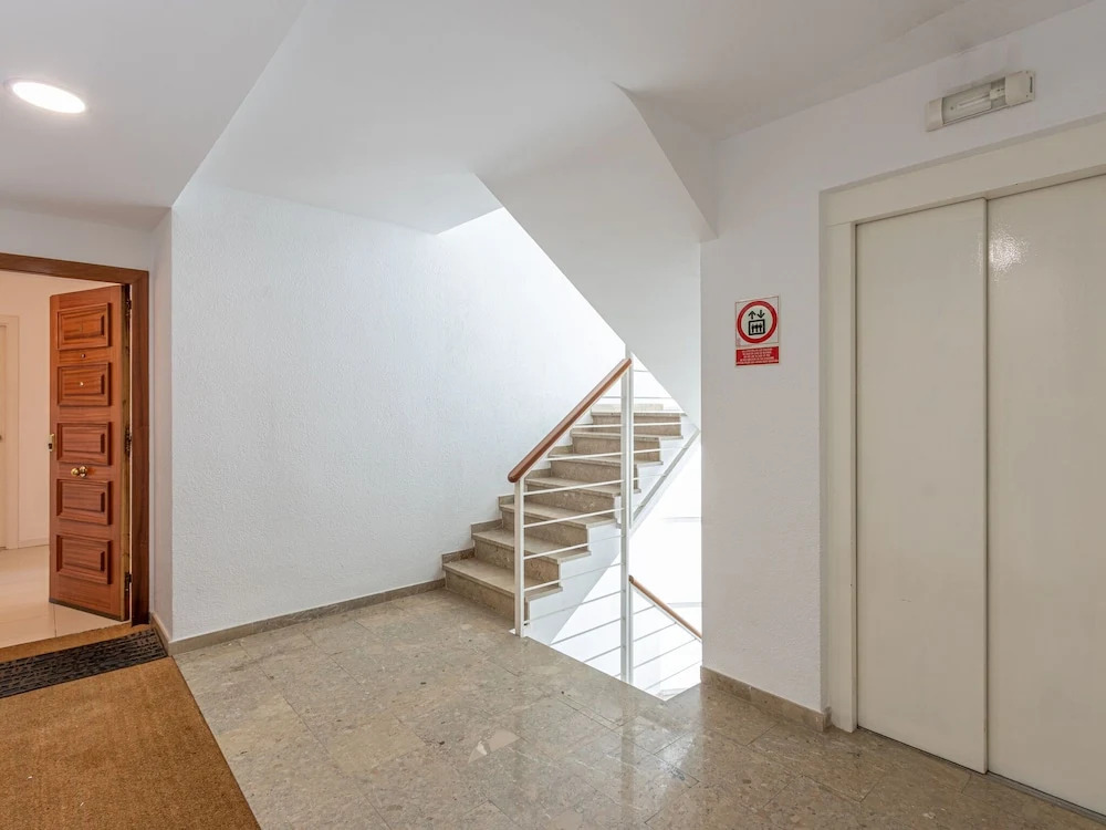 Peaceful Apartment in Empuriabrava with Terrace near Beach