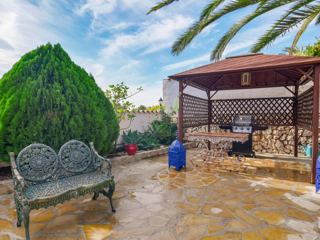 Beautiful Holiday Home With Private Swimming Pool Near the sea in Benissa