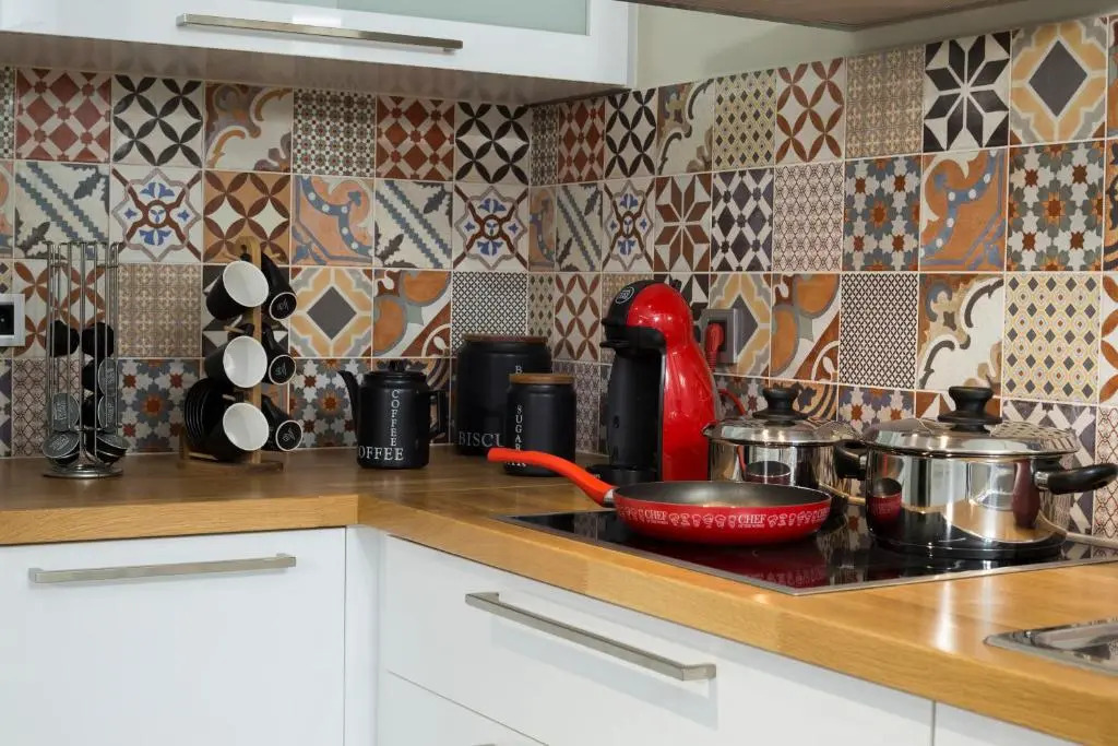 Evangelie Residence a brand new design apartment 5 minutes from the sea with a large garden