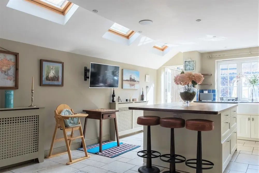 Beautiful Interiors On A Battersea Crescent