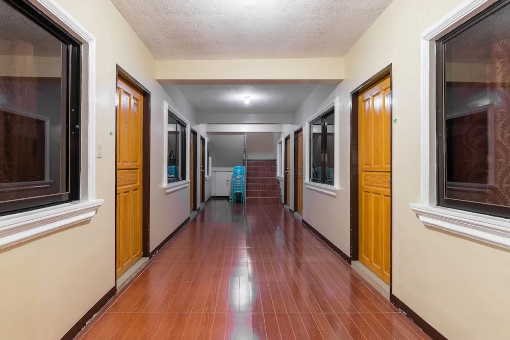 JEMZ Tagaytay Budget Transient