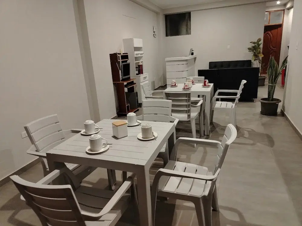 Mmarros Inn