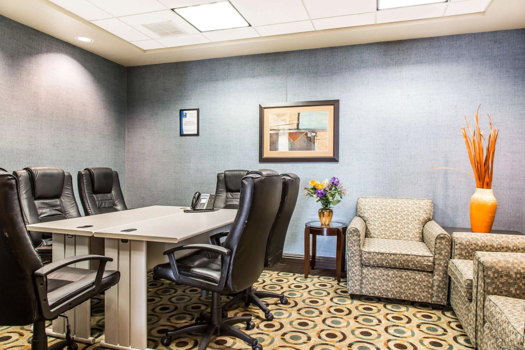 Comfort Inn & Suites Meriden East