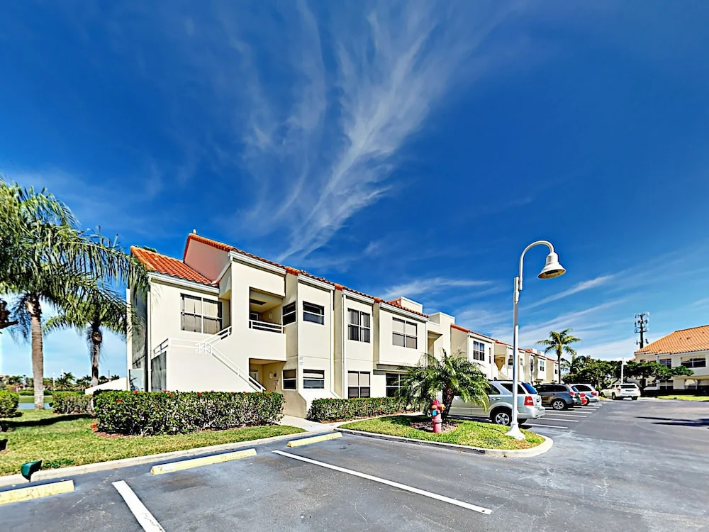 Bahia del Mar Condo Unit 128 2 Bedrooms 2 Bathrooms Condo