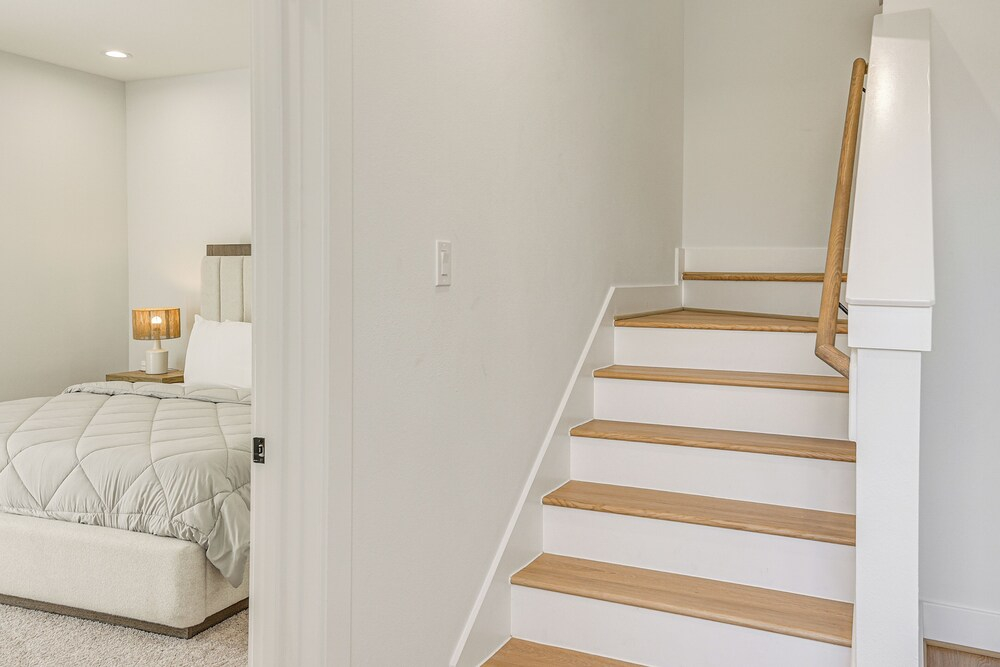 Sleek & Spacious! Prime Houston Home Near NRG
