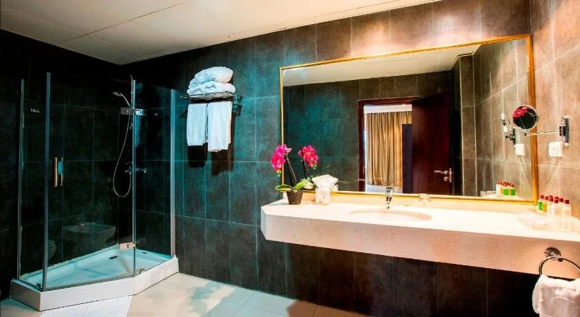 Mikhaels Hotel