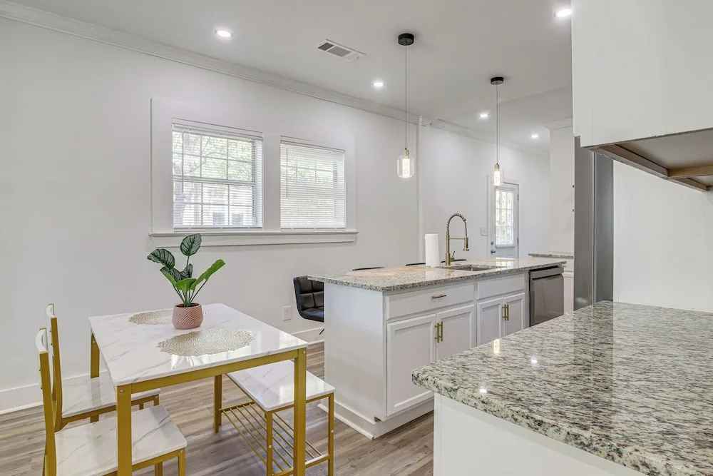 4 Mi to Mercedes-benz Stadium: ATL Home w/ Yard