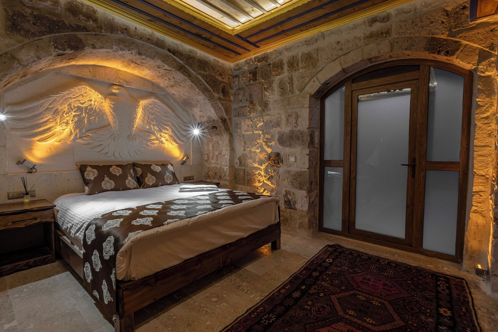Tyana Cave House