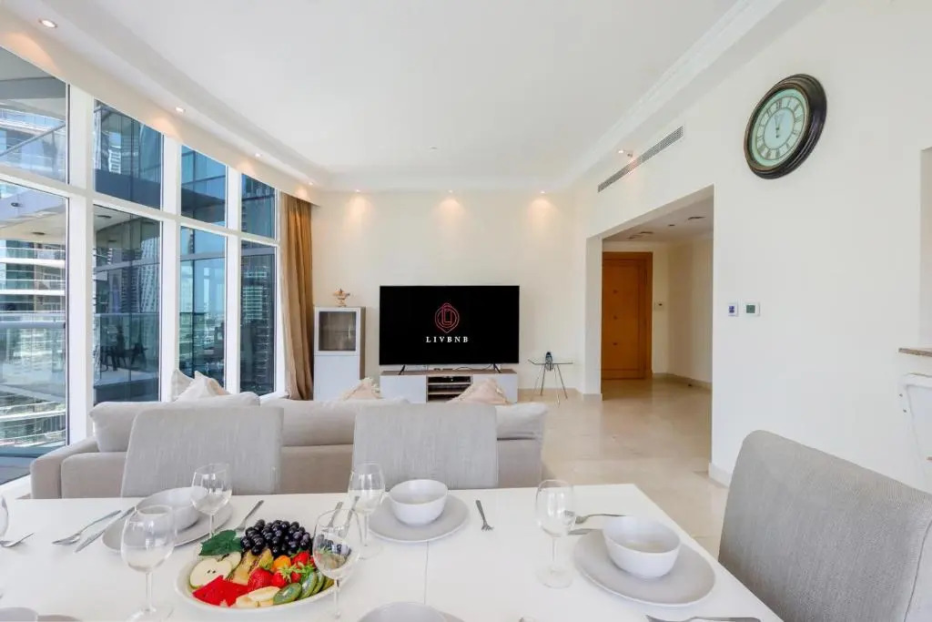 Dubai Marina 3 Bedroom Suite with Full Marina View
