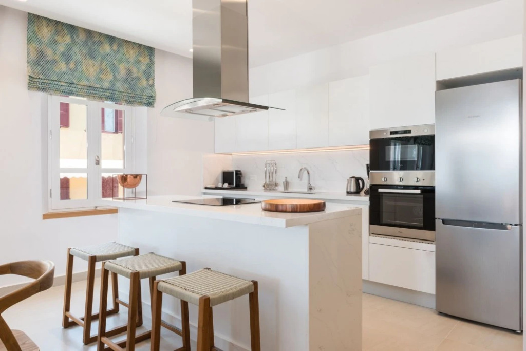 Avra Apartments Venetian Harbour