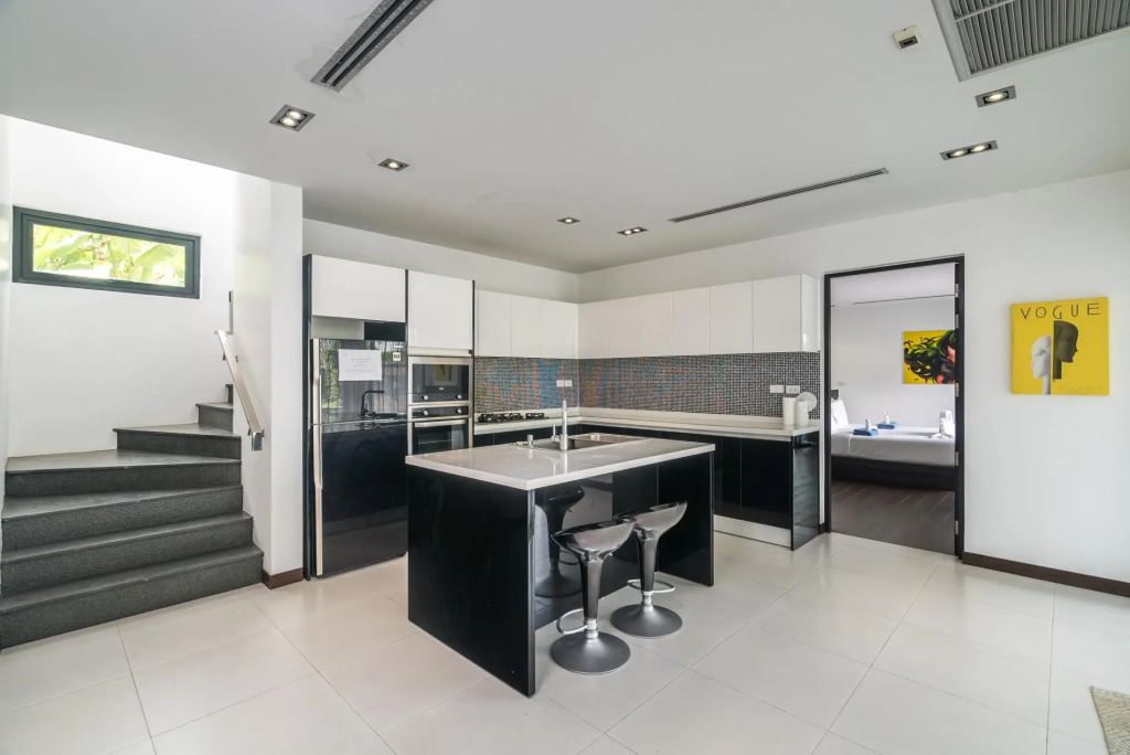 Diamond 273 - Modern 4 bedroom private pool in Bangtao