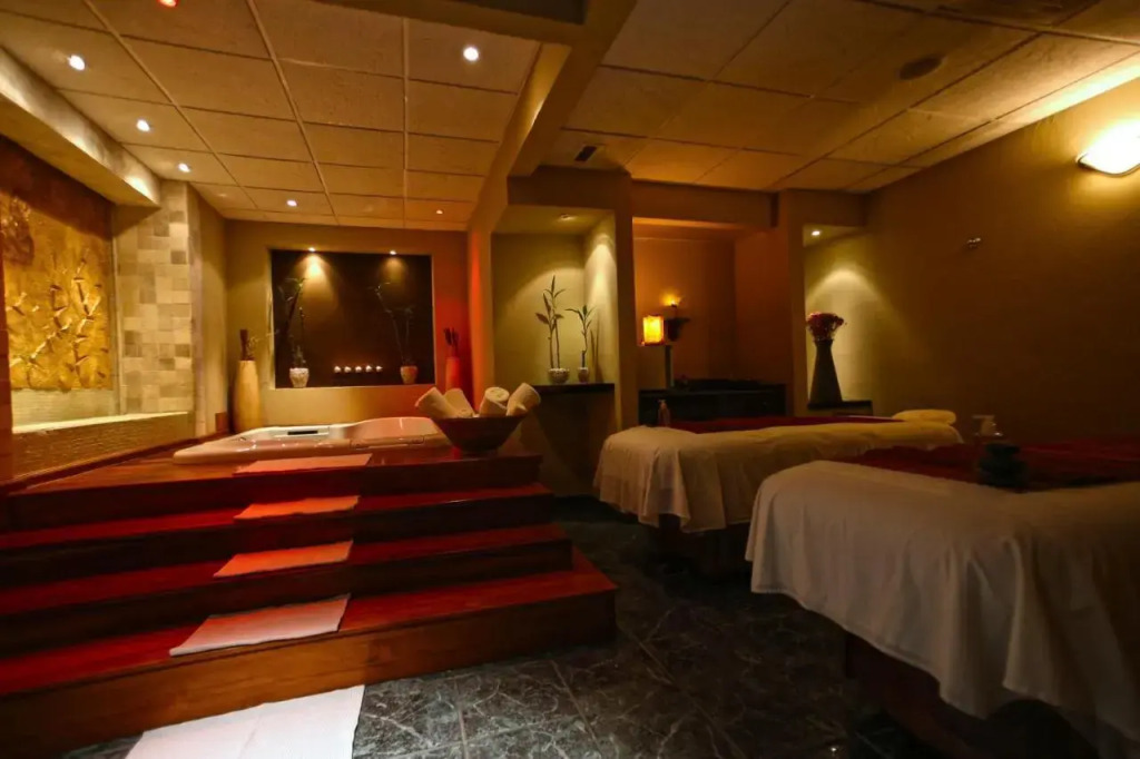 Holiday Inn Club Vacations The Royal Sands All Inclusive