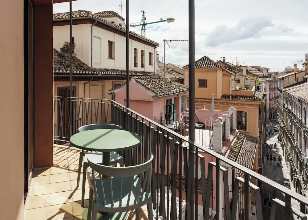 Limehome Granada Calle Lopez Rubio
