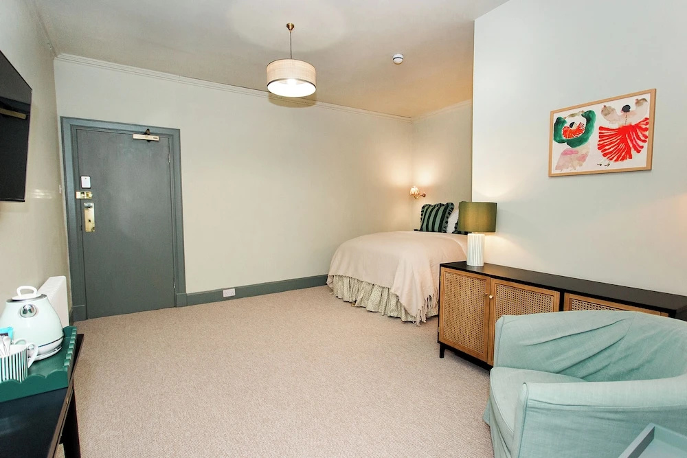 Torr House Hotel