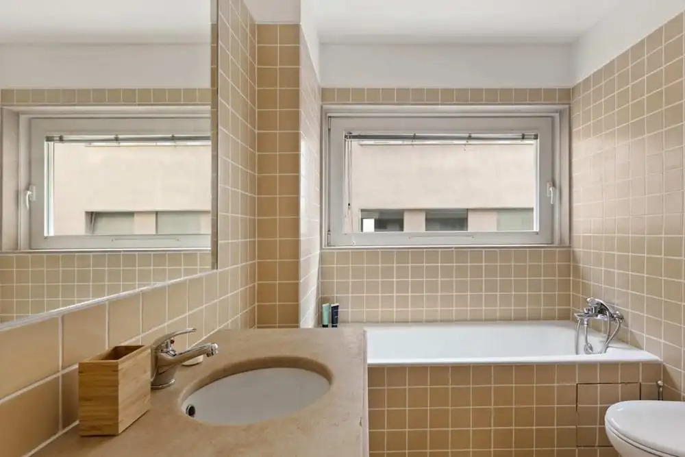 Beautiful 2 Bedroom Apartment in Bairro Alto
