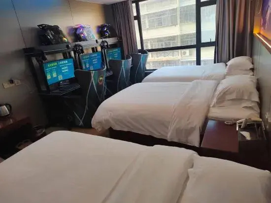 The Wall Street Holiday Hotel