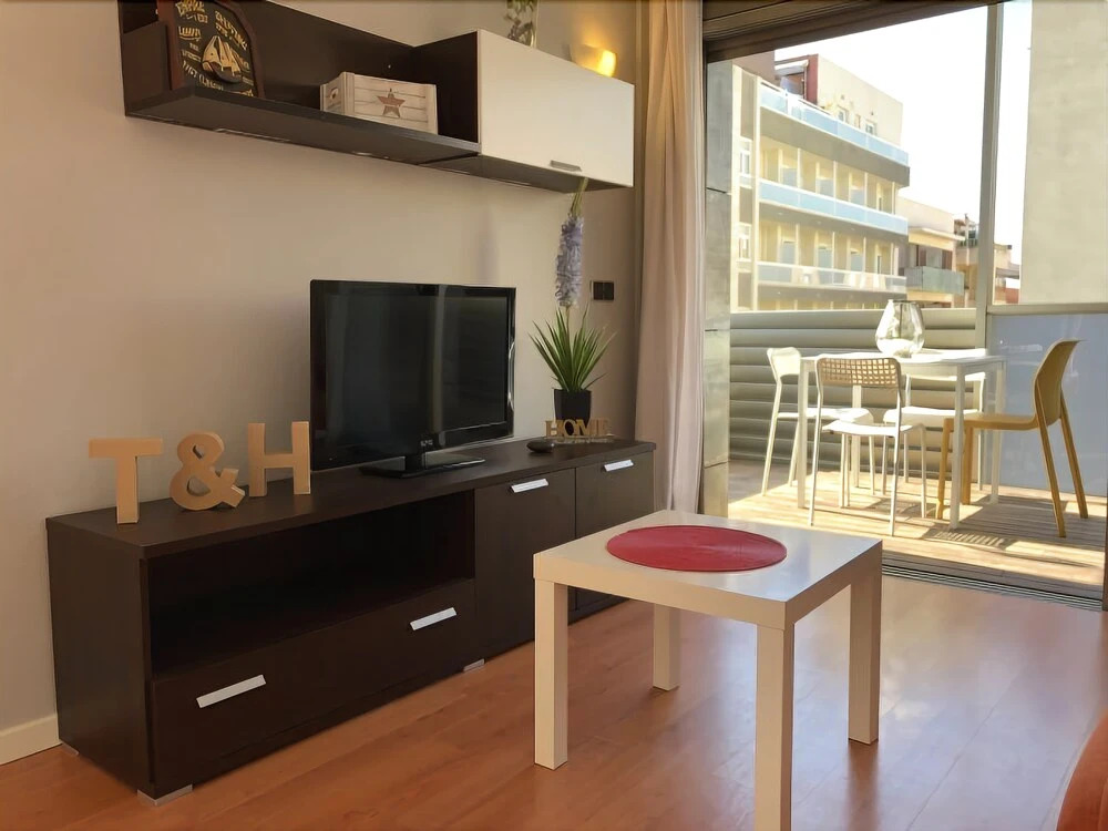 T&H Llevant Family Apartment