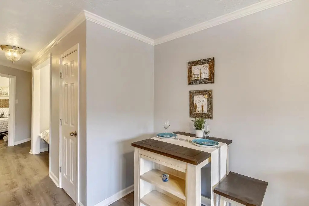 Victorian 3103-barefeet Retreat