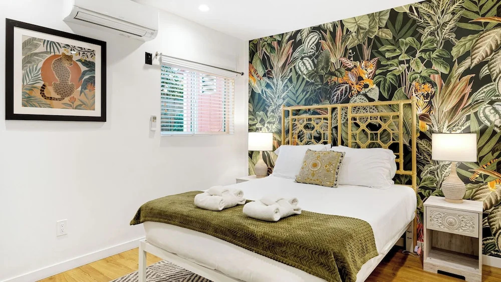 2 Units in Prime Hollywood Location Chic Renovated 1bdrs w/ Patio Avantstay